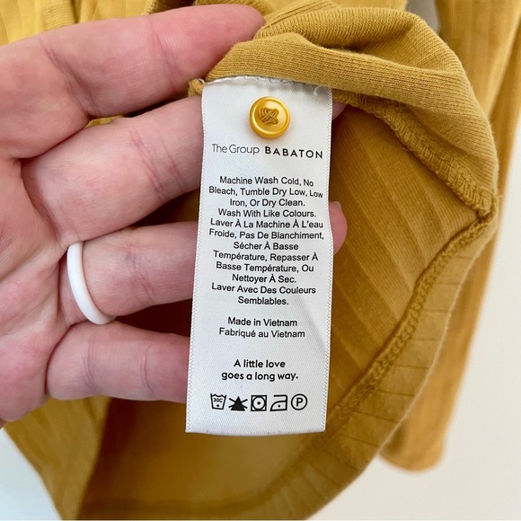 Aritzia Babaton Ribbed Henley Yellow Sweater - Picture 5 of 6